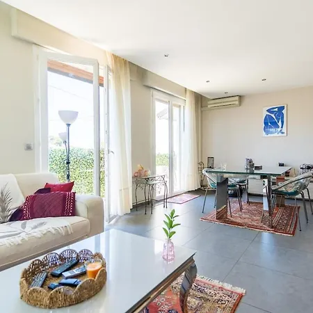 T3 Lumineux Proche Centre Et Plages Apartment *