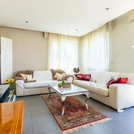 T3 Lumineux Proche Centre Et Plages Apartment