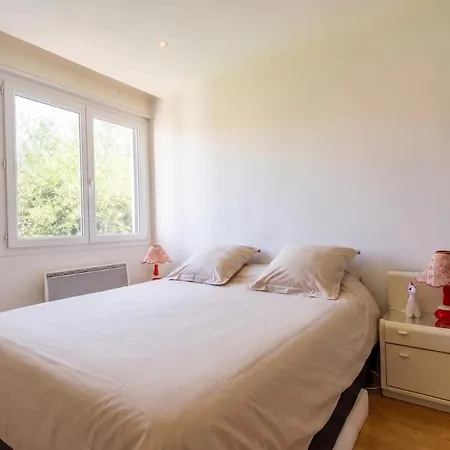 T3 Lumineux Proche Centre Et Plages Apartment